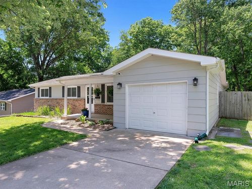 15 Richardson Dr, Union, MO, 63084-1733 | Card Image