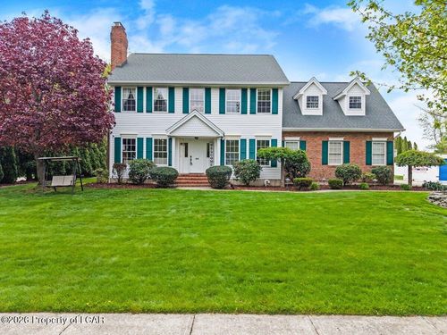 925 Parkview Rd, Moscow, PA, 18444-8636 | Card Image