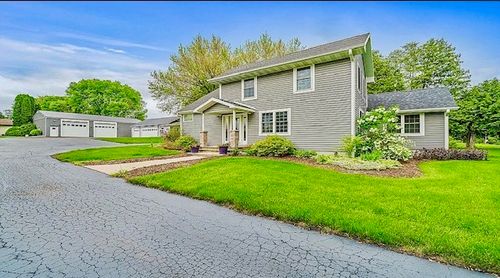 2912 Woodlawn Rd, Sterling, IL, 61081-4157 | Card Image