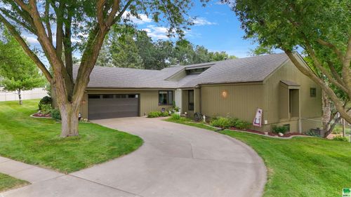 1603 Hiawatha Trl, Sioux City, IA, 51104-4326 | Card Image