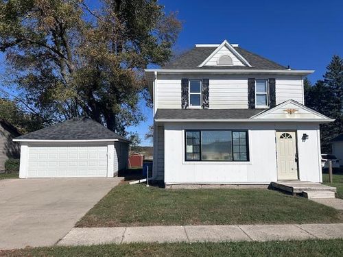 114 6th Ave E, Ellendale, MN, 56026-1033 | Card Image