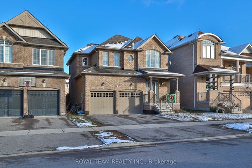 61 Lampkin St, Sutton West, ON, L0E1R0 | Card Image