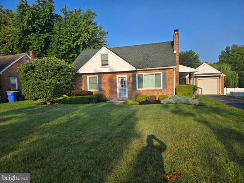 220 Edgewood Rd, YORK, PA, 17402-3008 | Card Image