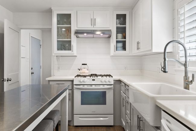 3612 Grandview Dr, House other with 3 bedrooms, 2 bathrooms and null parking in Grapevine TX | Image 14