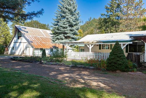 1018 Thompson Creek Rd, Selma, OR, 97538-9516 | Card Image