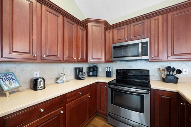 689 Morgan Cir, House other with 4 bedrooms, 3 bathrooms and null parking in Port Aransas TX | Image 9