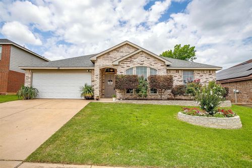 705 Tracy Dr, Azle, TX, 76020-4841 | Card Image
