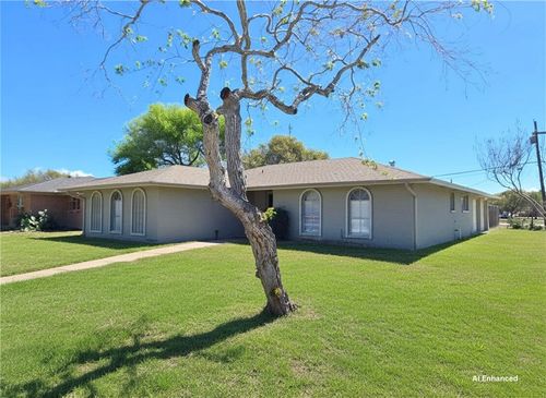 302 Frio Dr, Portland, TX, 78374-1314 | Card Image