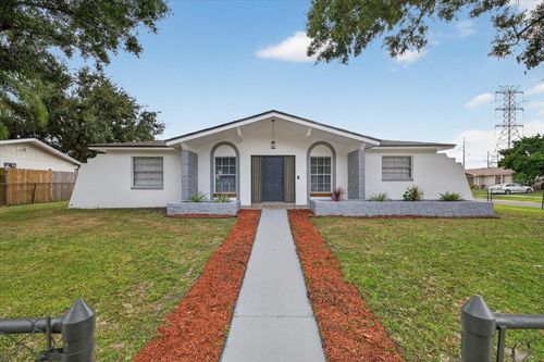 8609 Fish Lake Rd, TAMPA, FL, 33619-4928 | Card Image