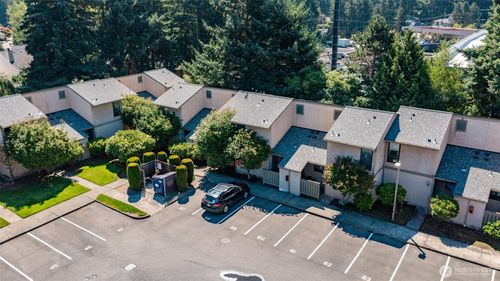 apt-e5-10045 Ne 138th Pl, Kirkland, WA, 98034-1964 | Card Image