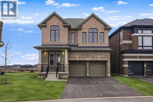 43 Blackburn St, Cambridge, ON, N1S0E1 | Card Image