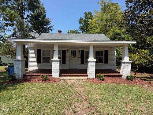 511 E Woodall St, Smithfield, NC, 27577-4562 | Card Image