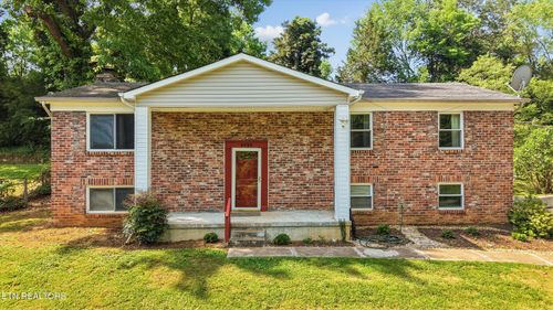 8928 Farne Island Blvd, Knoxville, TN, 37923-1529 | Card Image