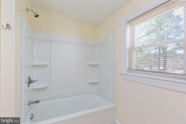 113 W Main St, House other with 5 bedrooms, 4 bathrooms and null parking in Wakefield VA | Image 47