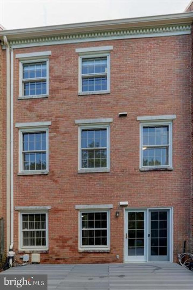 6667 Mclean Dr, Townhouse with 3 bedrooms, 4 bathrooms and null parking in Mclean VA | Image 34