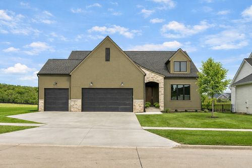 11265 Twilight Dr, West Des Moines, IA, 50266-7401 | Card Image
