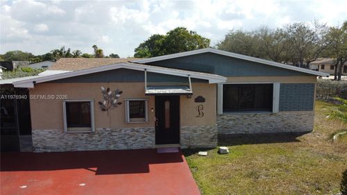 705 Nw 8th Ave, Florida City, FL, 33034-1912 | Card Image