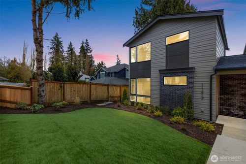 11417 Ne 91st St, Kirkland, WA, 98033-5733 | Card Image