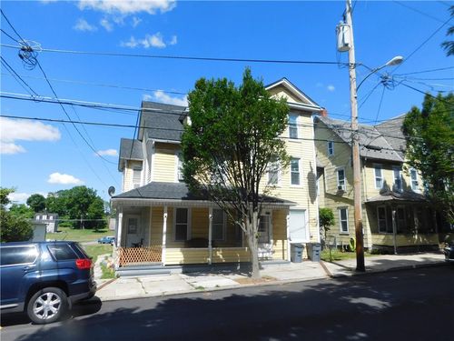 310 S Main St, Nazareth, PA, 18064-2710 | Card Image
