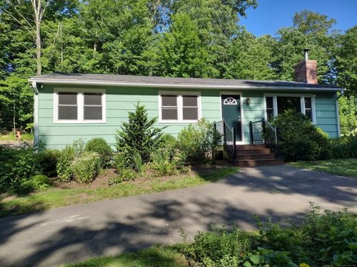 4 Newsome Rd, Oxford, CT, 06478-1428 | Card Image