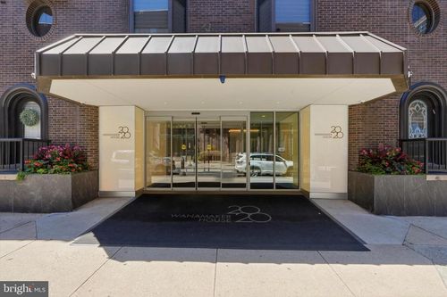 23ef-2018 Walnut Street, PHILADELPHIA, PA, 19103 | Card Image