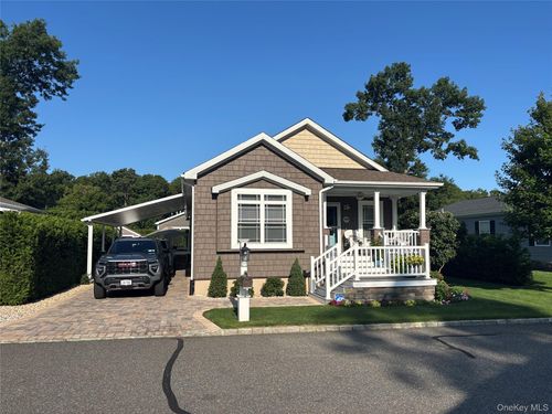 567-1661 Old Country Rd, Riverhead, NY, 11901-4445 | Card Image