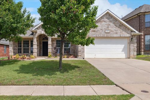 10237 Red Bluff Ln, Fort Worth, TX, 76177-7353 | Card Image