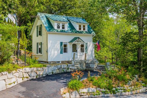 1043 Main St, Sunapee, NH, 03782-3028 | Card Image