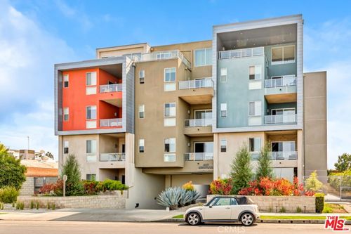 305-4211 Redwood Ave, LOS ANGELES, CA, 90066-2218 | Card Image