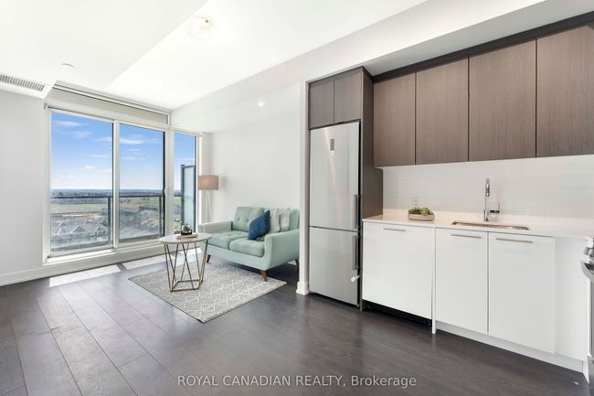 1110 - 215 Veterans Dr, Condo with 2 bedrooms, 2 bathrooms and 1 parking in Brampton ON | Image 12