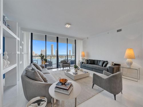 802-5500 Island Estates Dr, Aventura, FL, 33160-5198 | Card Image