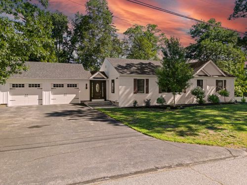 10 Irving St, Salem, NH, 03079-2542 | Card Image