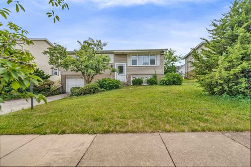 9113 Sycamore Dr, Hickory Hills, IL, 60457-1245 | Card Image