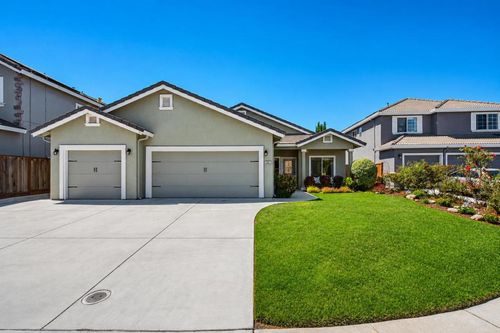 1691 Albany Ct, Hollister, CA, 95023 | Card Image