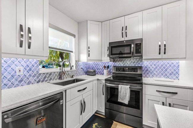 APT-103 - 311 E Ocean Ave, Condo with 2 bedrooms, 2 bathrooms and null parking in Lantana FL | Image 16