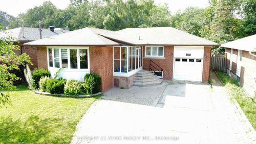 243 Harrygan Cres, Richmond Hill, ON, L4C4J2 | Card Image