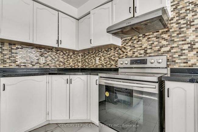 53 Pressed Brick Dr, House attached with 4 bedrooms, 4 bathrooms and 2 parking in Brampton ON | Image 11