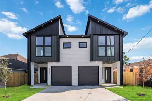 b-3920 Aledo St, Houston, TX, 77051-2408 | Card Image