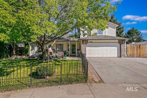 7848 E Red Oak Ct, Nampa, ID, 83687-9449 | Card Image