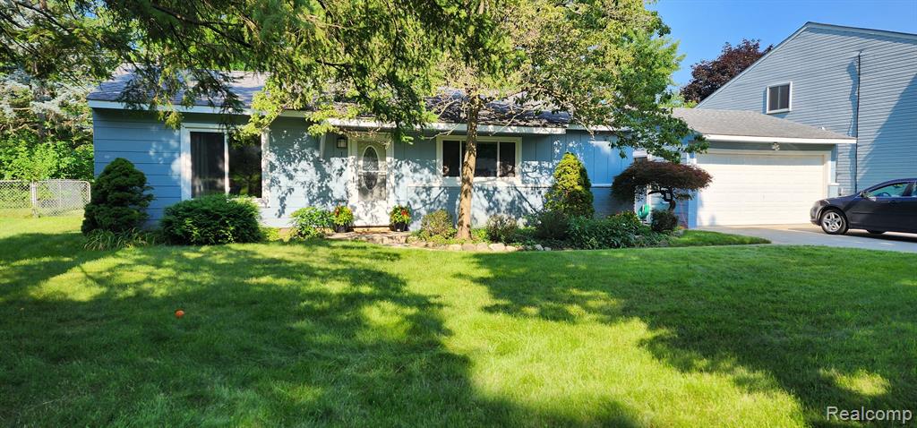 Avon Manor Rd, Rochester Hills, MI 48307