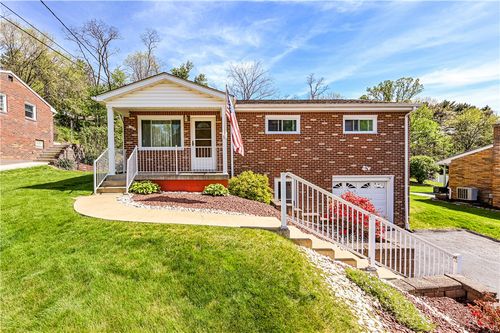 125 Forest Dr, North Huntingdon, PA, 15642-1004 | Card Image