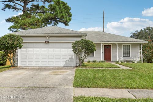 319 Hickory Hollow Dr N, Jacksonville, FL, 32225-3056 | Card Image