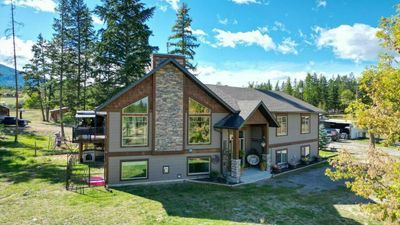 3271 41 St St S, House other with 5 bedrooms, 3 bathrooms and 8 parking in Cranbrook BC | Image 1