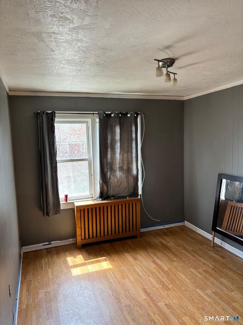 23-744 Canaan Road Road, Bridgeport, CT, 06610 | Card Image