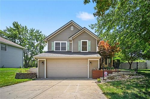 507 E 10th St, Kearney, MO, 64060-7513 | Card Image