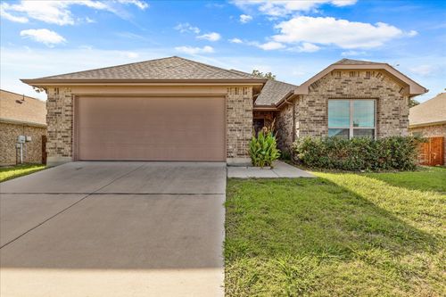 713 Oakmont Dr, Ennis, TX, 75119-7729 | Card Image