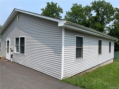 30 Reservoir Rd, Middletown, NY, 10940-6454 | Card Image