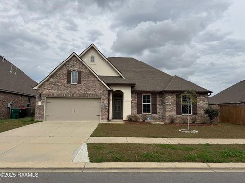 102 Deer Lake Ln, Lafayette, LA, 70508-8352 | Card Image