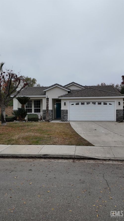 8510 Mainsail Dr, Bakersfield, CA, 93312-4956 | Card Image