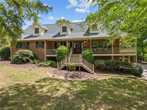 627 S Chapel St, Landis, NC, 28088-1825 | Card Image